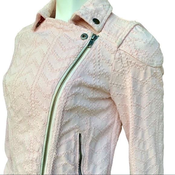 Free People faded denim moto jacket. - Picture 5 of 8